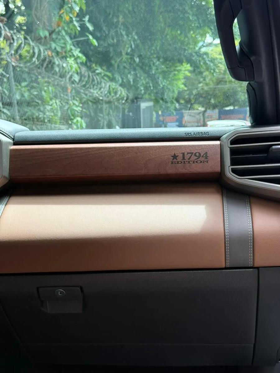 Toyota Sequoia 1794 Edition Trd Off-road · foto 9
