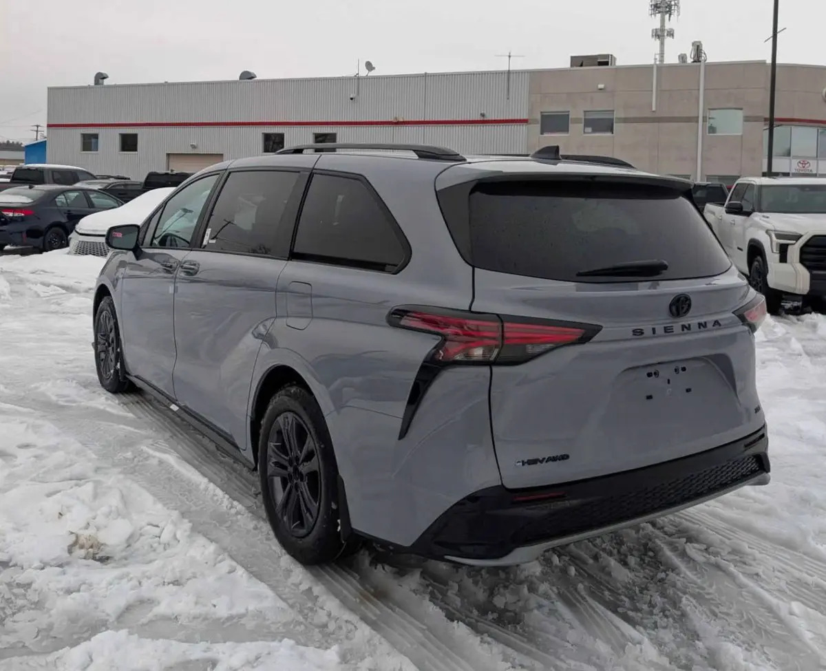 Toyota Sienna Xse · foto 8
