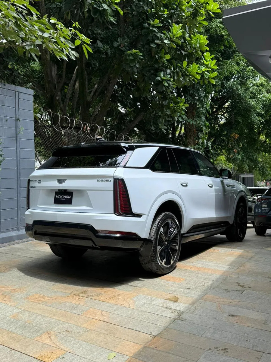 Cadillac Escalade IQ Sport 2 · foto 2