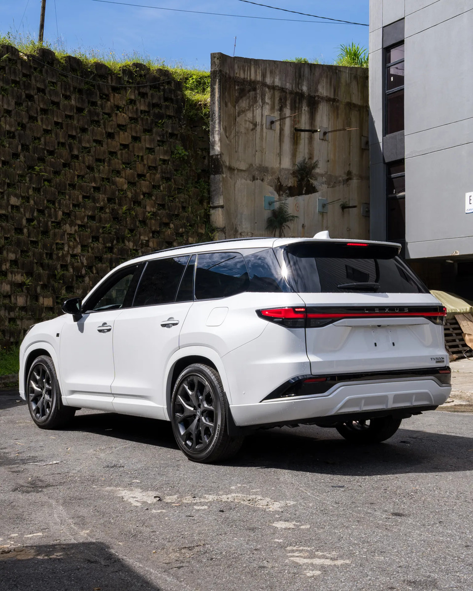 Lexus TX 500h F Sport Performance · foto 3