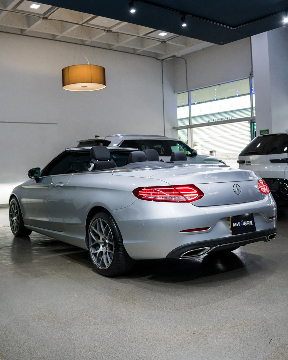 Mercedes-Benz Clase C 2.0 Cabriolet · foto 8