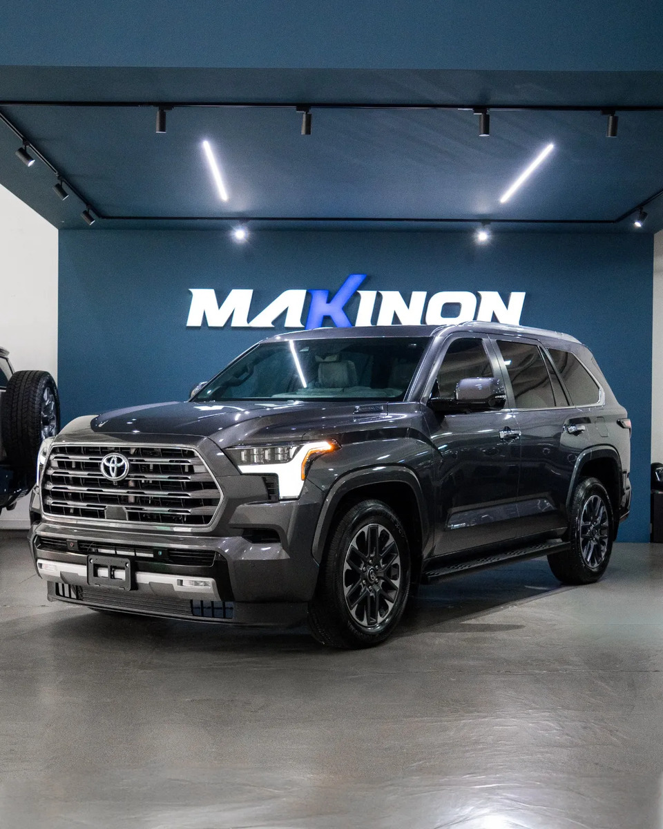 Toyota Sequoia 3.5 V6 Limited 4×4 2026 en Makinon VIP Cars Medellín