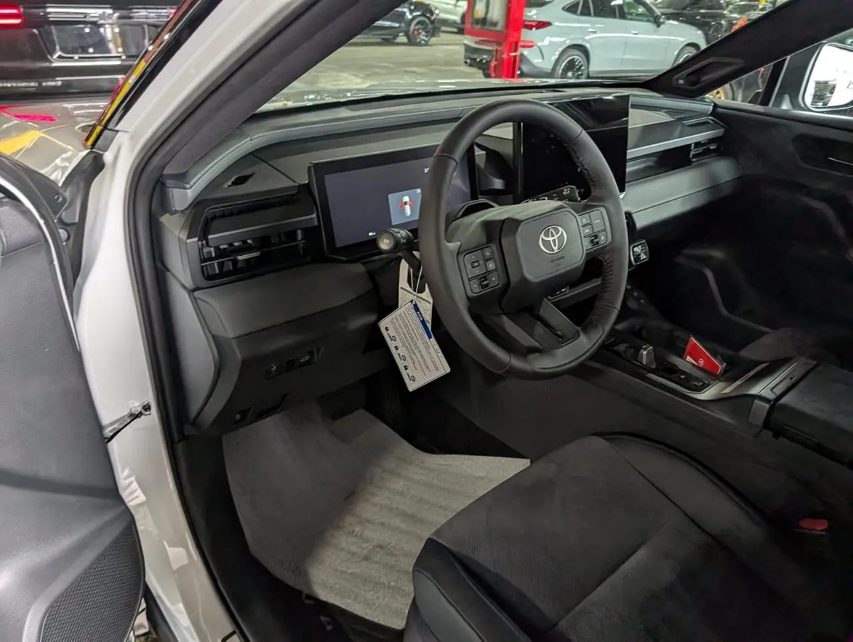 Toyota Rav4 Blanco XSE · foto 7
