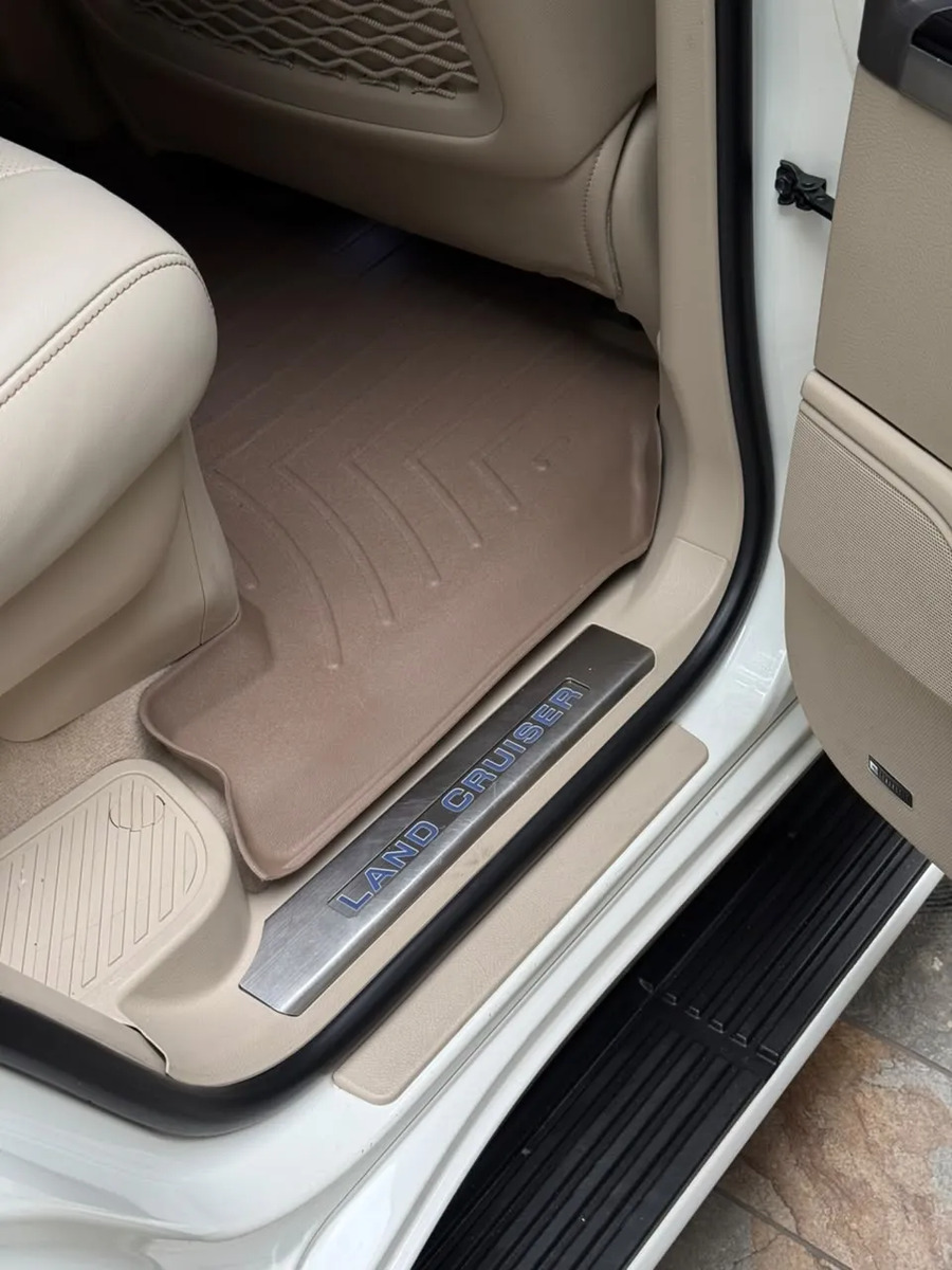 Toyota Land Cruiser VX.S V8 B2+ · foto 3