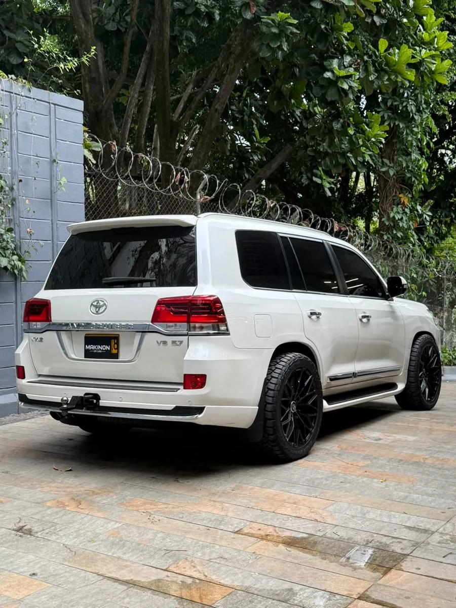 Toyota Land Cruiser VX.S V8 B2+ · foto 12