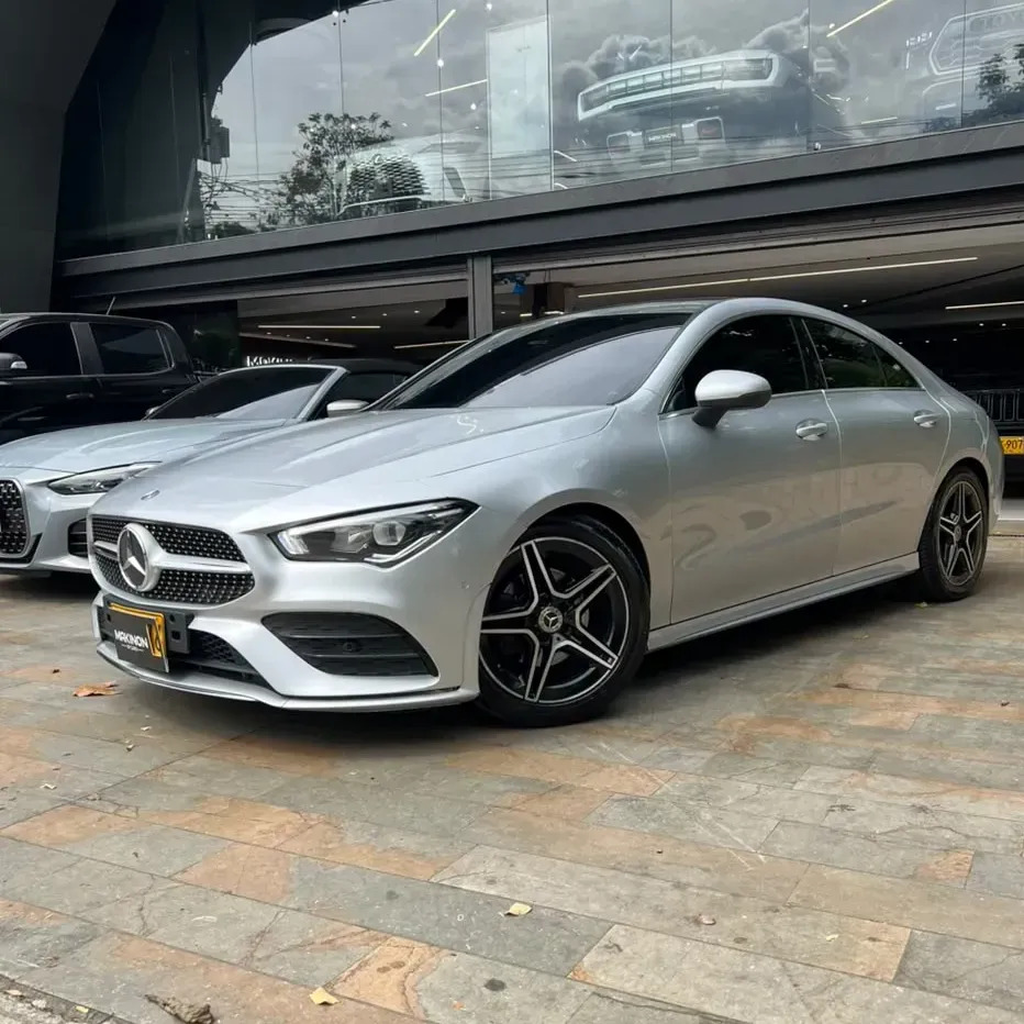 Mercedes-Benz CLA 180 AMG Line