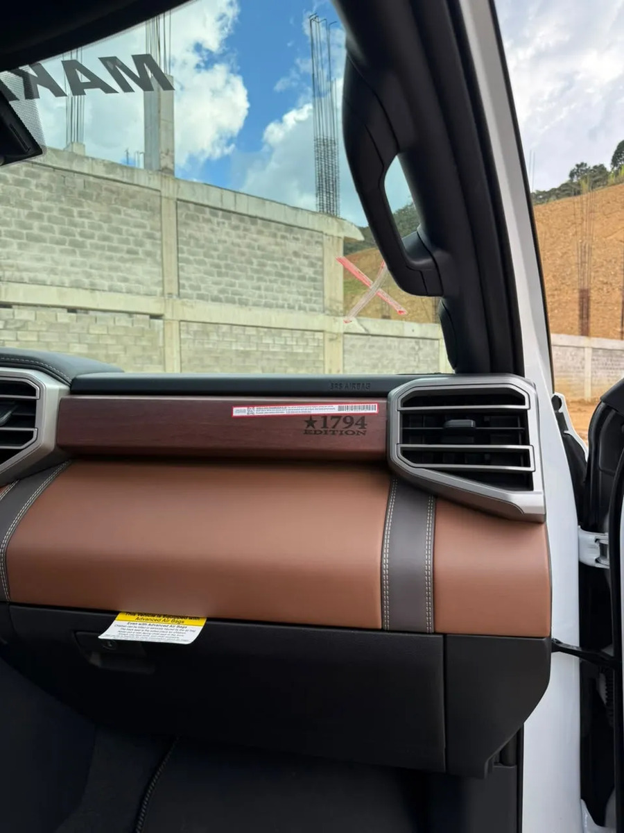 Toyota Sequoia 1794 Edition Trd Off-road · foto 8