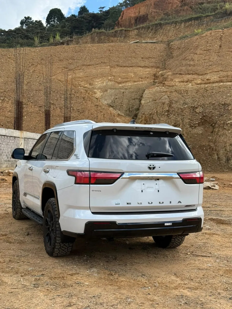 Toyota Sequoia 1794 Edition Trd Off-road · foto 10