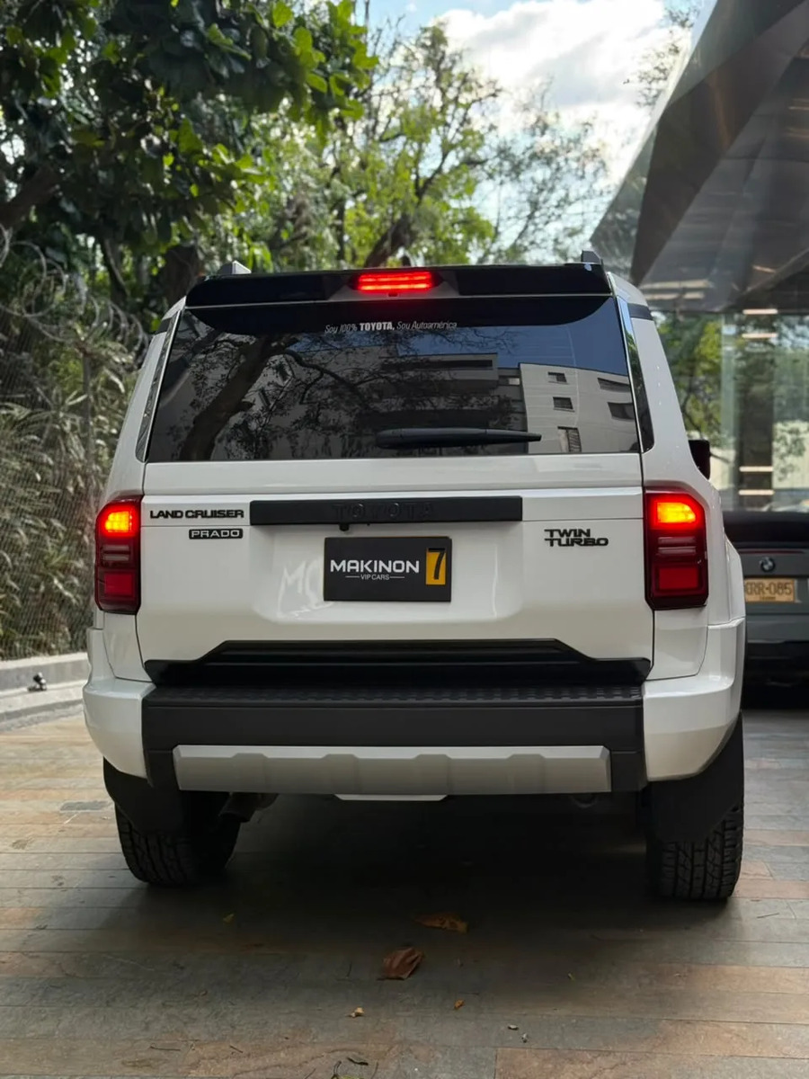 Toyota Land Cruiser Prado TX · foto 10