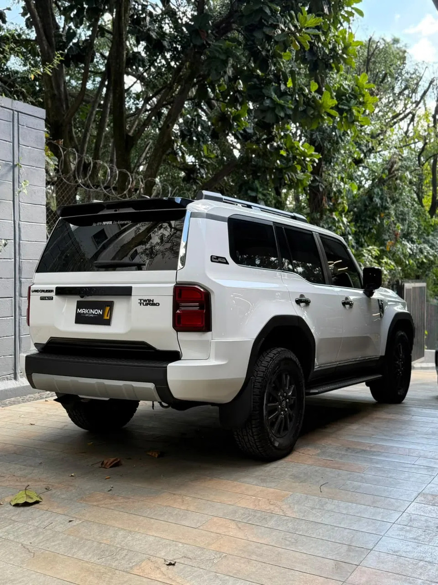 Toyota Land Cruiser Prado TX · foto 11