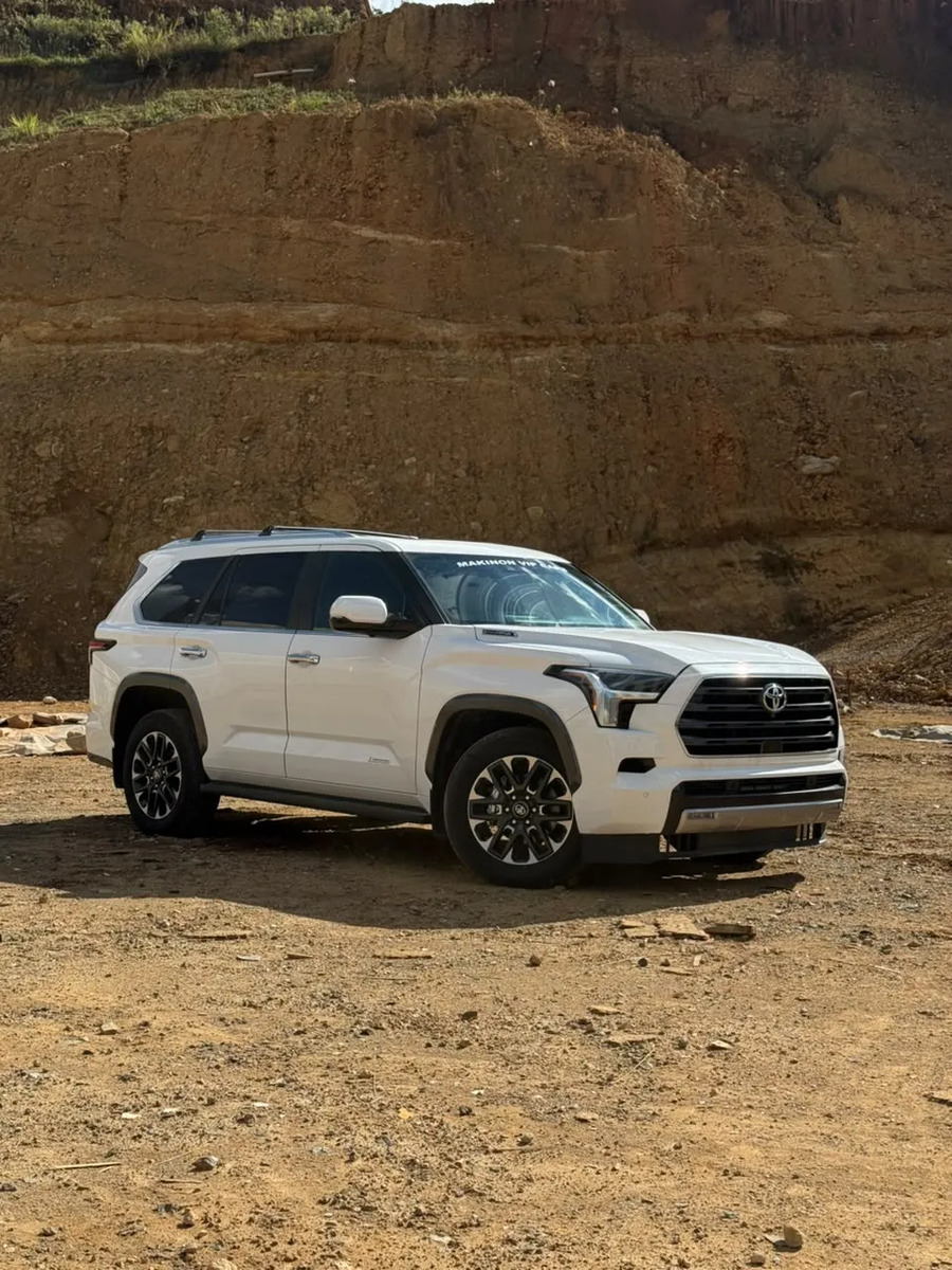 Toyota Sequoia 3.5 V6 Limited 4×4 2026 en Makinon VIP Cars Medellín