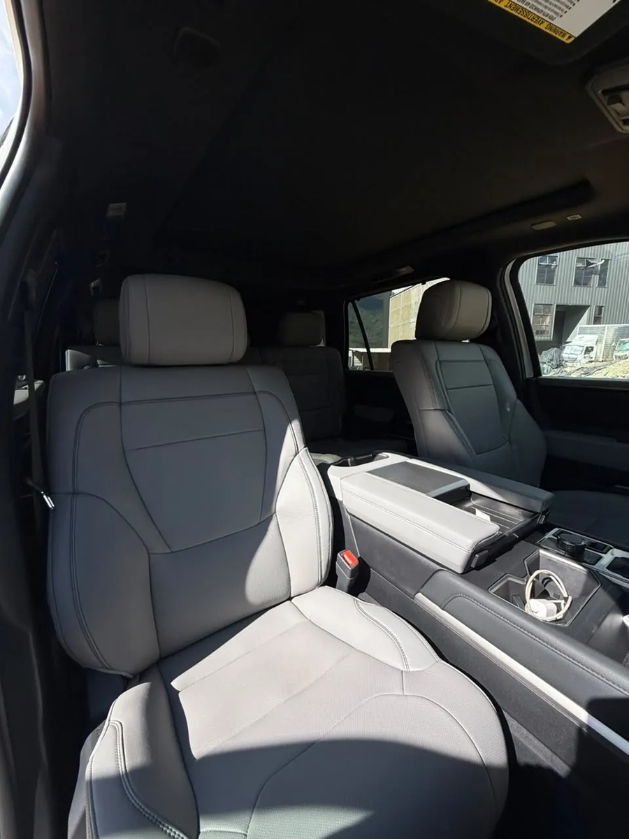 Toyota Sequoia 3.5 V6 Limited 4×4 · foto 10